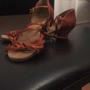 Women’s Ballroom Dancing Shoes